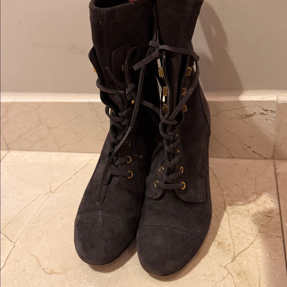 Stuart Weitzman size 8 lace up boots - Picture 3 of 7